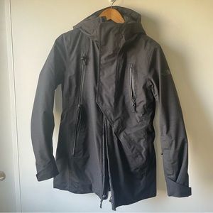 Like new TNF North Face ski snowboard jacket parka
